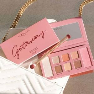 Wander Beauty | NWT- Face & Eye Palette